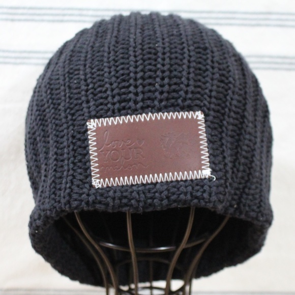 Love Your Melon Accessories - Love Your Melon Black Cambria
